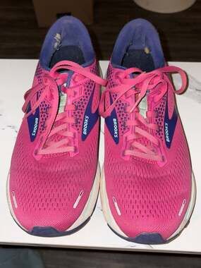 Brooks Ghost Women's Running Shoes Fuchsia Sz 10